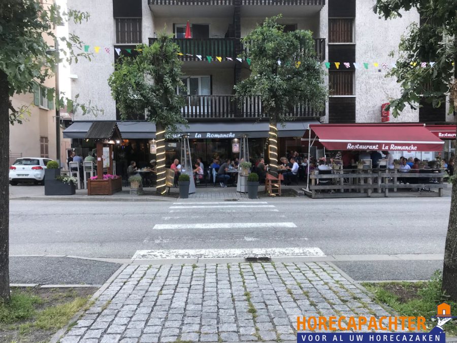 Restaurant ter overname in Le Bourg-d'Oisans, Rhône-Alpes — Restaurant, Pizzeria, Bar aan de voet van de Alpe d'Huez