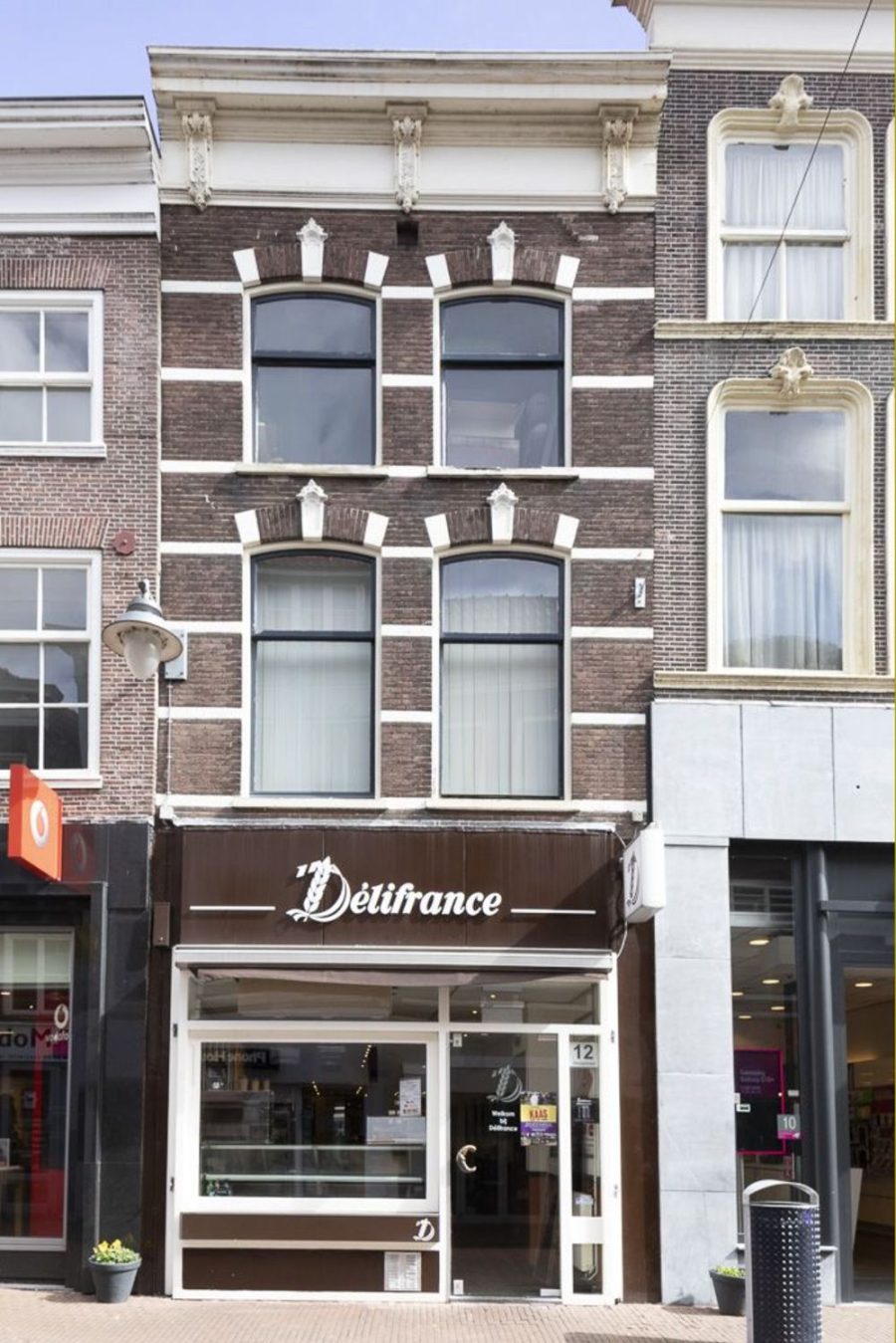 Lunchroom ter overname in Zuid-Holland — Croissanterie / Dagzaak / Onroerend Goed