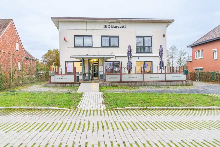 Café/restaurant te huur in Genk, Vlaams Gewest — Horecapand inclusief inventaris te huur Genk € 2.500,-,= per maand