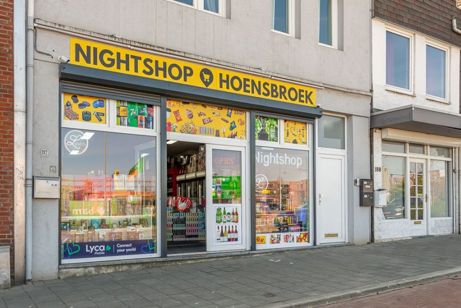 Overige ter overname in Hoensbroek, Limburg — Uitstekend Gelegen Nightshop aan Drukke Uitgaansstraat in Hoensbroek