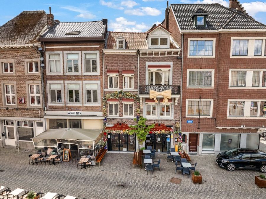 Horeca beleggingspanden te koop in Tongeren, Limburg — TE KOOP – Handelszaak met woonmogelijkheden in hartje Tongeren