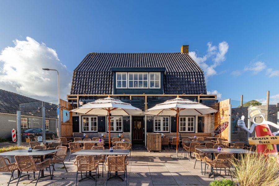 Restaurant te koop in De Cocksdorp, Noord-Holland — Registergoed met exploitatie en woning Texel