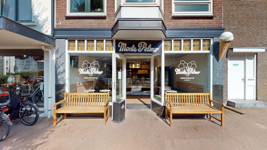 IJssalon ter overname in Bloemendaal, Noord-Holland — IJssalon met terras in centrum Bloemendaal!