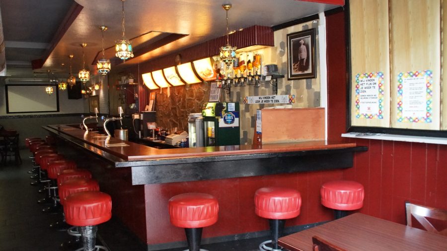 Café te koop in Noord-Brabant — Te koop toonaangevende bar in centrum van Tilburg, zowel het pand als de exploitatie.