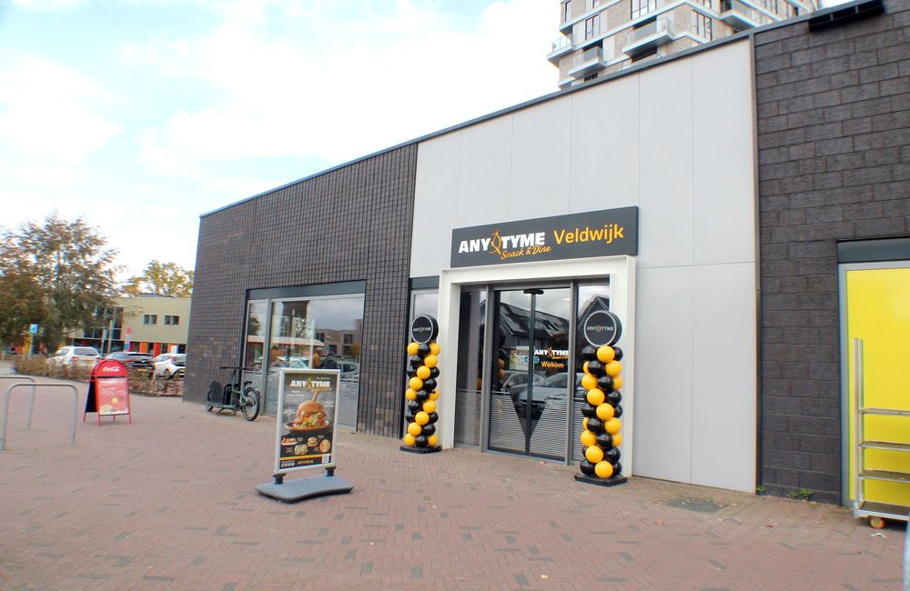 Foto 2 van 19: Cafetaria-snackbar ter overname in Hengelo, Overijssel — Nieuwe cafetaria Any Tyme Veldwijk in Hengelo