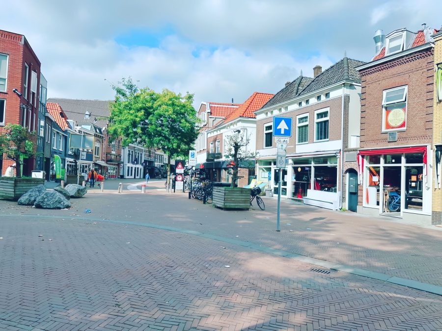 Overige ter overname in Utrecht — Te Koop Moderne Supermarkt in het Hart van Woerden