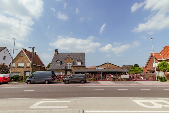 mogelijk als: restaurant of brasserie of lunchroom te koop in Zedelgem, Vlaanderen — Brugsestraat 223, 8210 Zedelgem