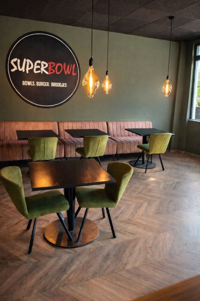 Café/restaurant ter overname in Heemskerk, Noord-Holland — Te Koop: Succesvol Eetcafé “Superbowl''–Heemskerk