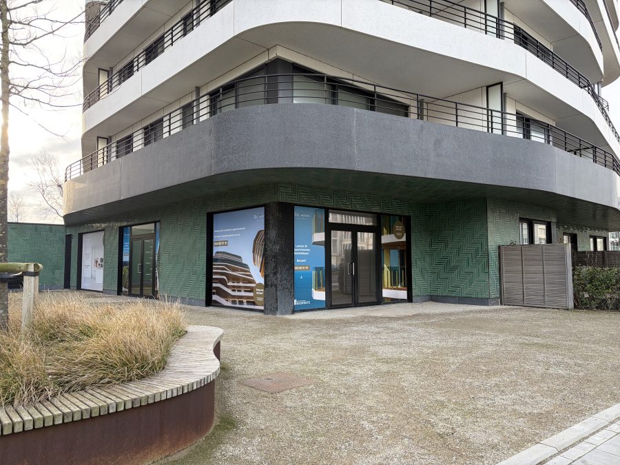 Overige te koop in Oostende, West-Vlaanderen — Handelsgelijkvloers 127m²