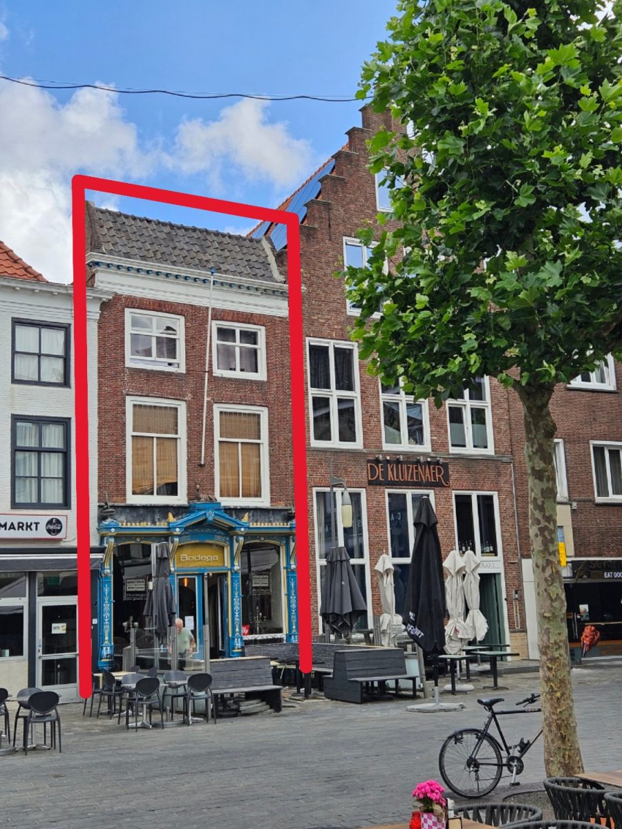 Overige ter overname in Goes, Zeeland — Beleggingspand inclusief 5 appartementen
