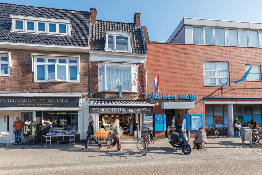 Viswinkel te huur in Leeuwarden, Friesland — Viszaak te koop Leeuwarden – A1 Locatie