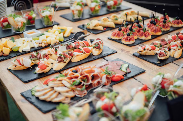 Catering/traiteurbedrijf ter overname in Zuid-Holland — Compleet cateringbedrijf ter overname,Zuid Holland