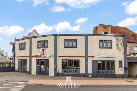 Horeca- onroerendgoed te koop in Hamont-Achel, Vlaanderen — Knappe handelszaak en ruim app in Hamont