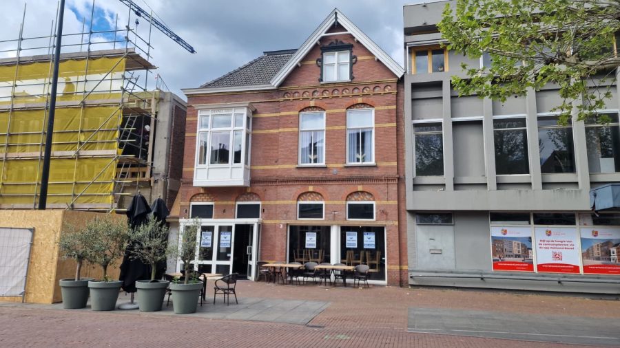 Cafetaria-snackbar ter overname in Helmond, Noord-Brabant — VERHUURD horecapand centrum Helmond