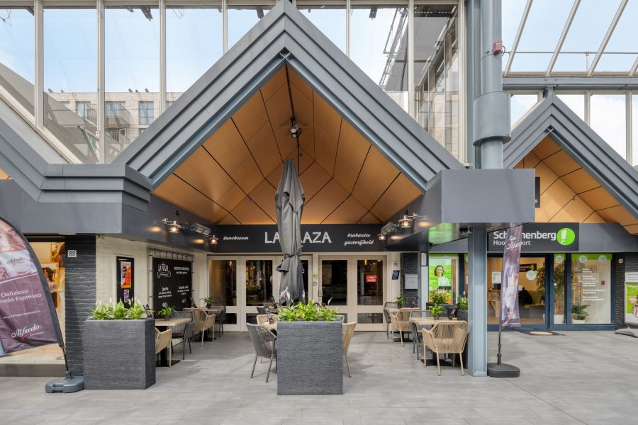 Lunchroom te koop in Oosterhout, Noord-Brabant — LUNCHROOM LA PLAZA