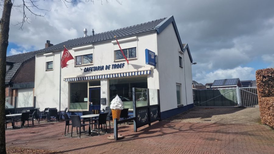 Cafetaria-snackbar te koop in Kaatsheuvel, Noord-Brabant — Ruime woonhuis met horecaruimte in Kaatsheuvel