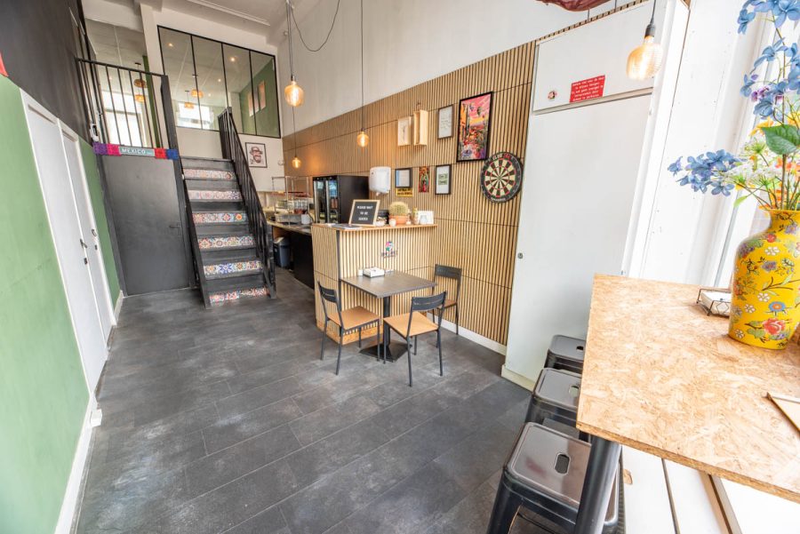 Afhaalrestaurant ter overname in Rotterdam, Zuid-Holland — Afhaal bezorgzaak gevestigd in Rotterdam West