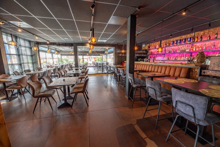 Restaurant ter overname in Rotterdam, Zuid-Holland — Restaurant met groot terras in Barendrecht