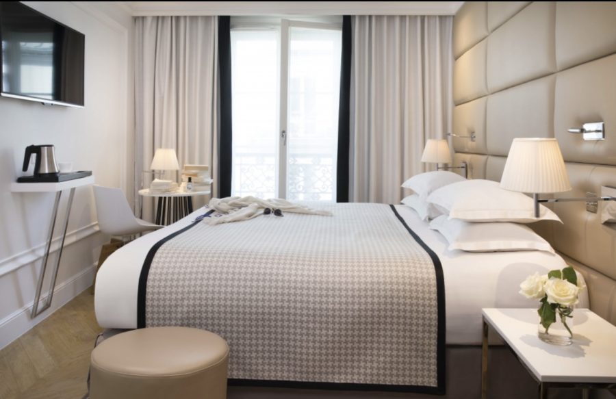 Hotel ter overname in Noord-Holland — Te koop Hotel aan de rand van Amsterdam