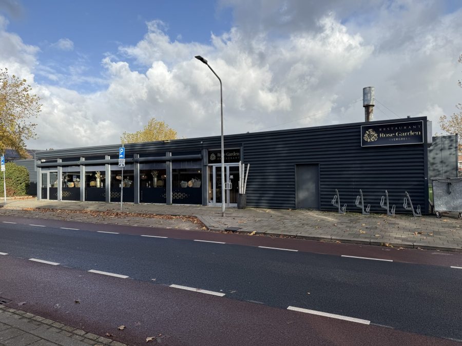 Café/restaurant ter overname in Middelharnis, Zuid-Holland — Rose Garden