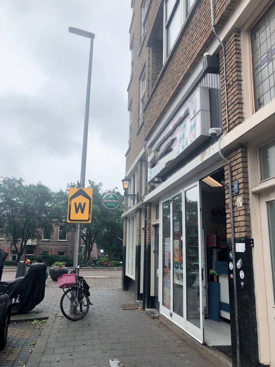 Snackbar ter overname in Zuid-Holland — Snackbar met bovenwoning ,Rotterdam nabij de haven