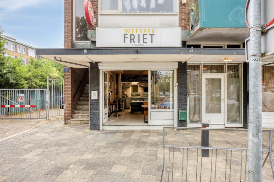Cafetaria-snackbar ter overname in Weesp, Noord-Holland — ID4062 Snackbarlocatie in Weesp
