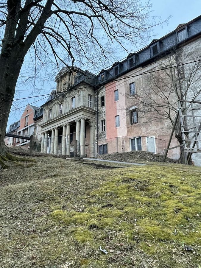 Foto 2 van 14: Hotel ter overname in Schwarzburg, Thüringen — Woon- & Vakantiecomplex