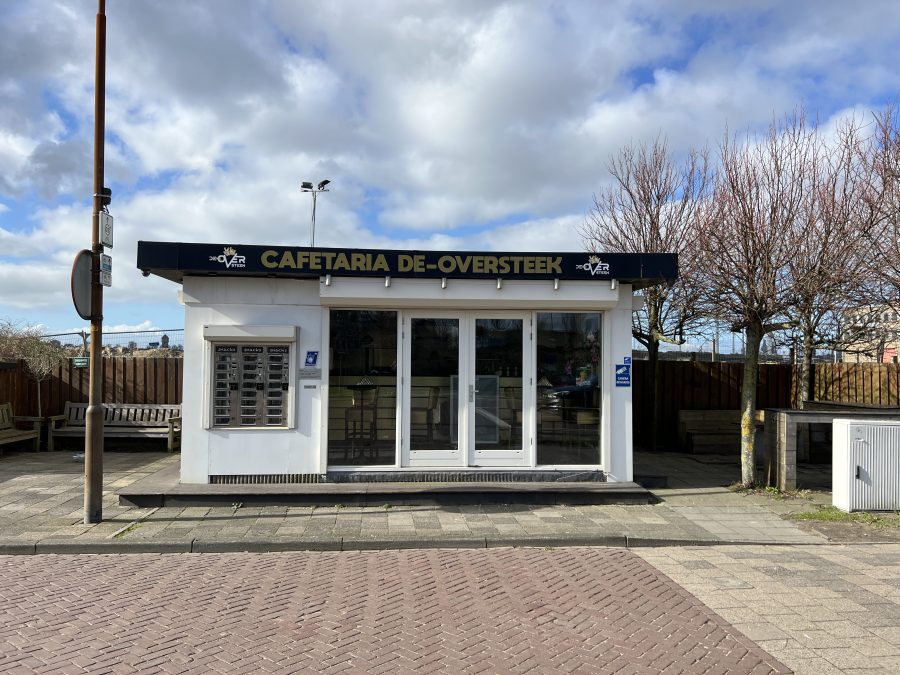 Cafetaria-snackbar te huur in Velsen-Noord, Noord-Holland — VMH5-3047 Cafetaria / kiosk met inventaris