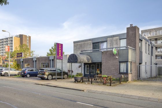 Restaurant te huur in Diemen, Noord-Holland — Vrijstaande horecaexploitatie van ruim 450m²